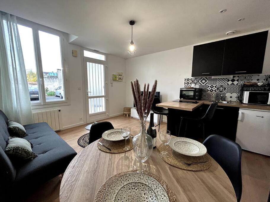 Logement Neuf - Proximite Centre Bourges Exteriör bild